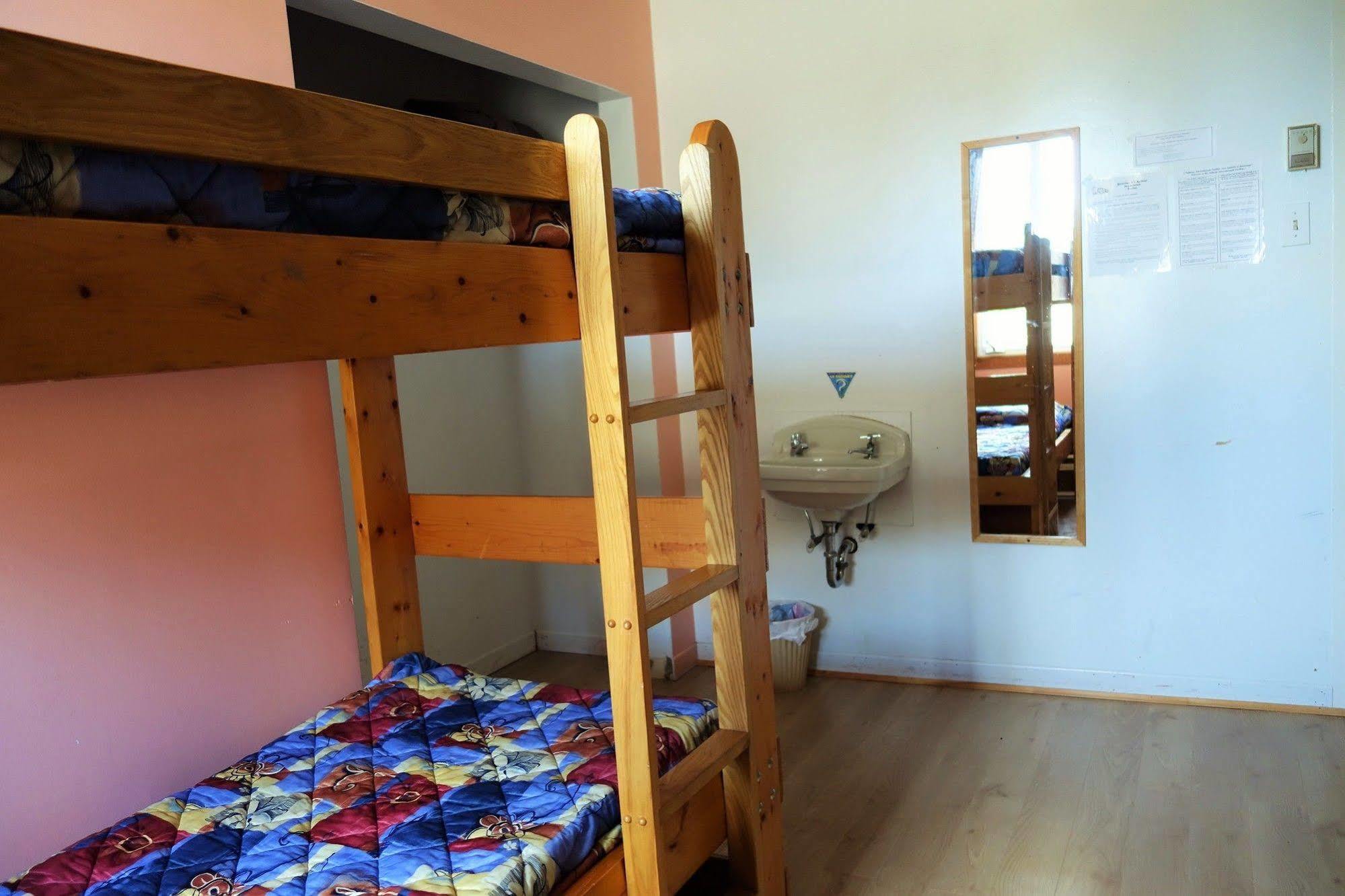 Le Carabobo Auberge Forillon Gaspe Ngoại thất bức ảnh
